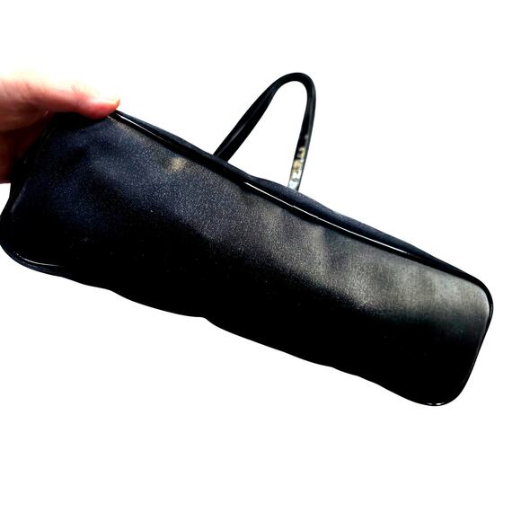 Bernardo Valentino Black Shoulder Bag with Kisslock Coin Purse - Picture 7 of 16